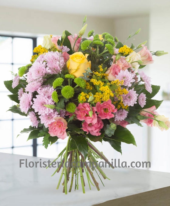 ramo de flores variadas especial para regalar